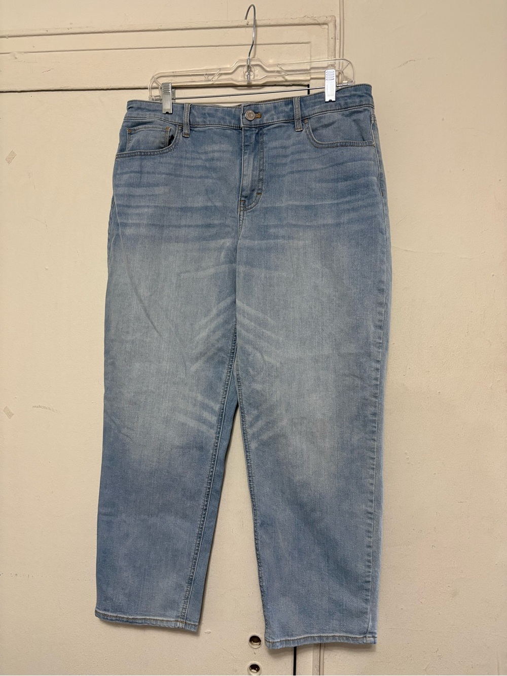 White House Black Market Light Blue Cropped Straight Jeans
